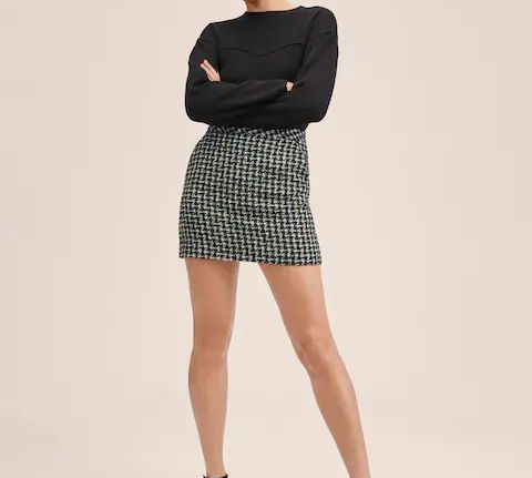 Mini skirt style look in winter season