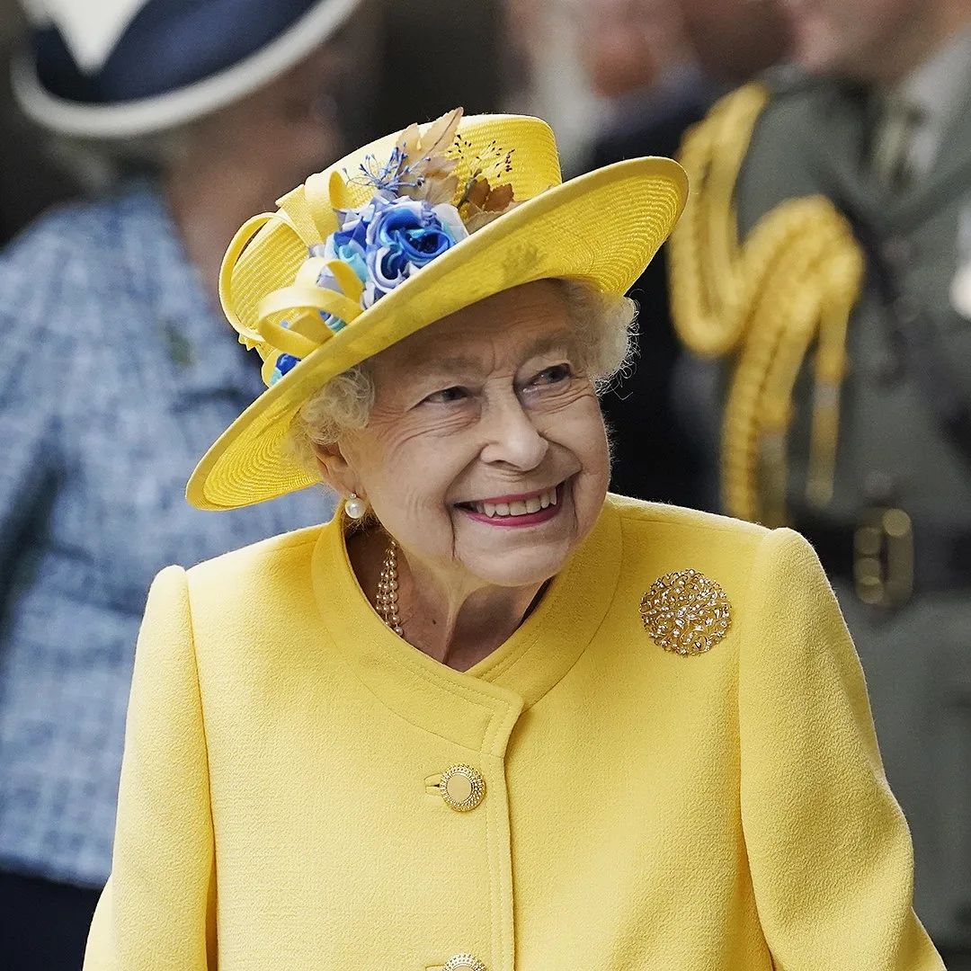 The One Affordable Summer Lipstick The Queen Wears