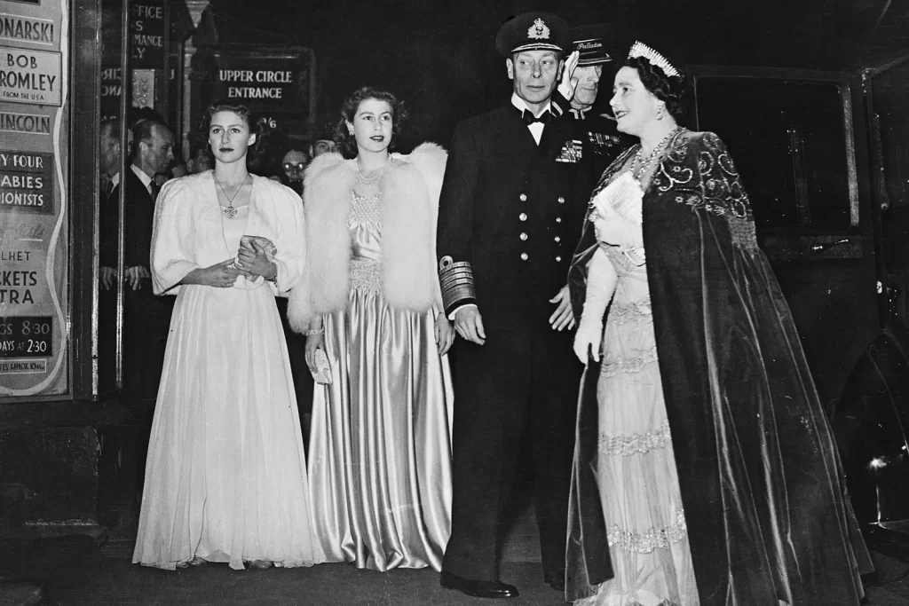 5 November 1946 Princess Elizabeth joined the royal family to watch the Royal Variety Performance at the London Palladium wearing a satin gown and fur jacket.