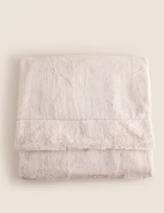 M&S Collection
Supersoft Faux Fur Throw
£25.00 - £49.50