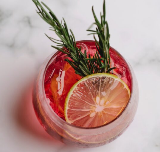 Try This Grapefruit & Sage Champagne Cocktail Recipe For Newyear's Eve Party