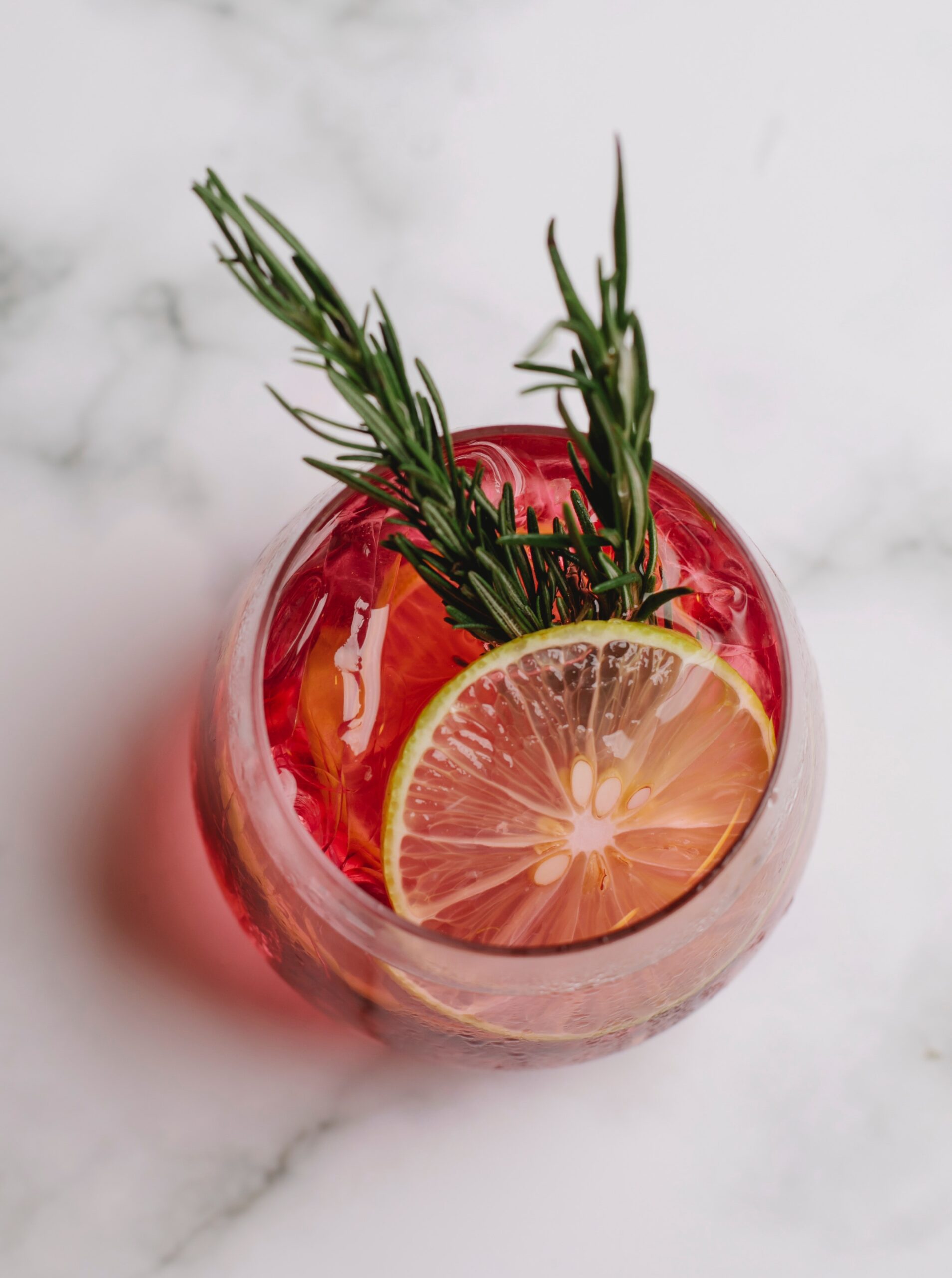 Try This Grapefruit & Sage Champagne Cocktail Recipe For Newyear's Eve Party