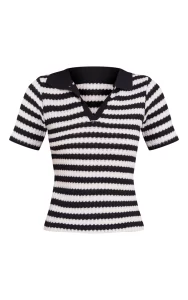 Pretty Little Thing
Black Stripes Collar Knit Top
Was £15.00 Now £6.25 (58% OFF)
