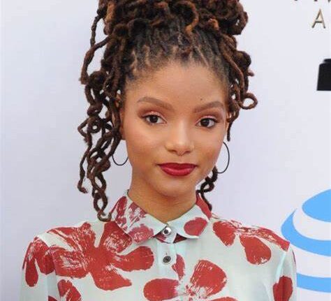 Halle Bailey In Disney's 'Little Mermaid' Trailer Premiered At The Oscars 2023