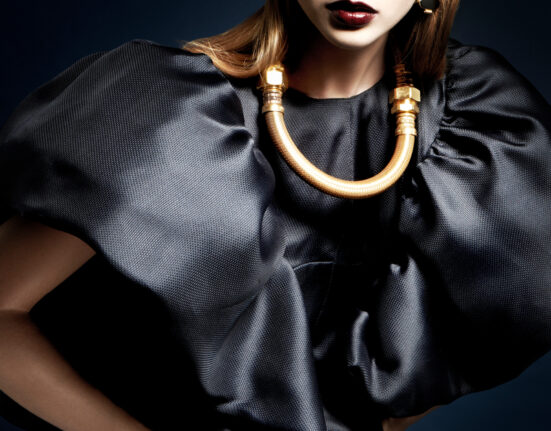 6 Bold Gold Pieces Of Jewelry To Wear This Season