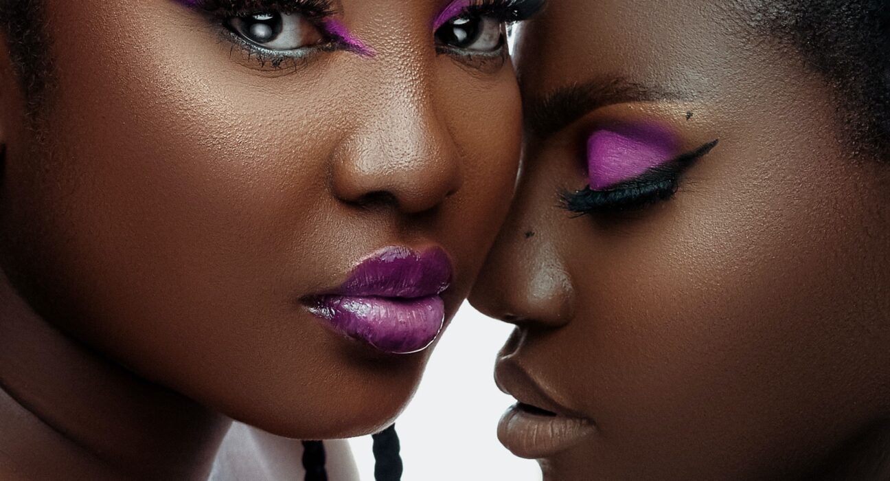 Purple Eyeshadow Is This Summer Makeup Trend, Here Are The Best