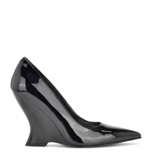 Nine West
Eaava Pointy Toe Wedges
Now $69.99 Was $99.00