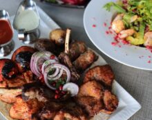 Easy Summer Recipe: Skillet Roast Chicken With Peaches, Tomatoes & Red Onions