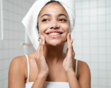 7 Steps To An Easy At-Home Facial This Season