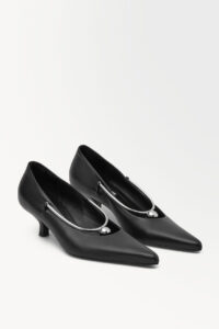 COS
The Sphere Point-Toe Pumps
£250.00


