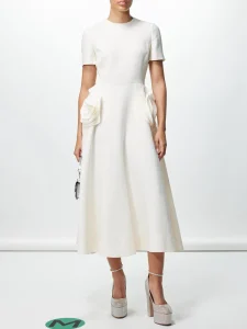 Valentino Garavani
Rose-embellished wool-crepe midi dress
£4,800.00