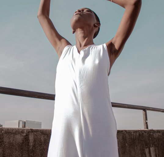 2024's Chic Elegance: Sheer Delights in Diaphanous White Dresses