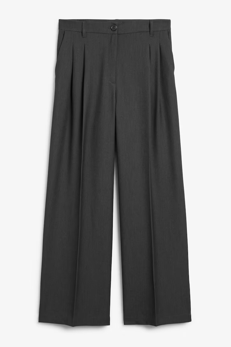 H&M
High Waist Wide Leg Trousers
Was £32.99 Now £26.40