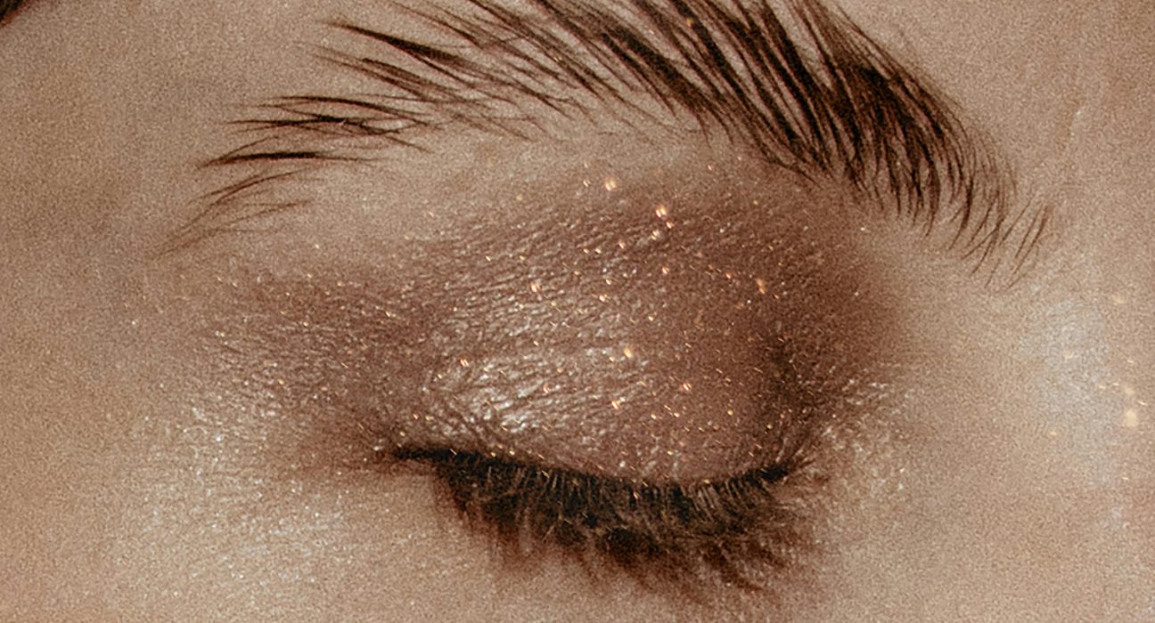 5 Glittery Eyeshadow To Prove You're Party Ready