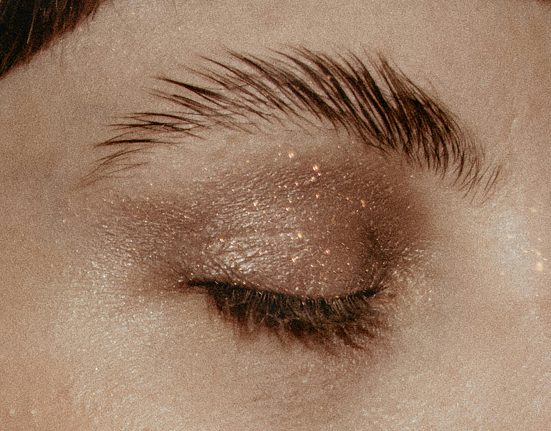 5 Glittery Eyeshadow To Prove You're Party Ready