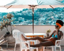 6 Beauty Essentials To Always Take On Vacation