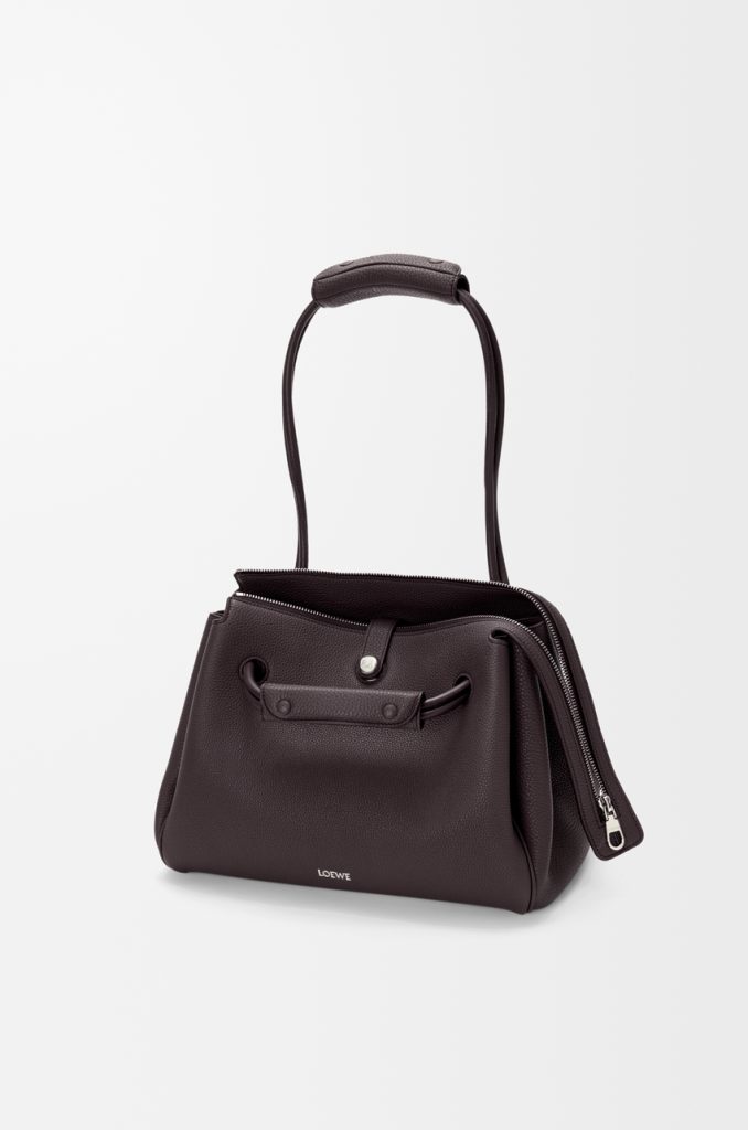 Loewe
Medium Madrid bag
in supple grained calfskin
£4,600.00