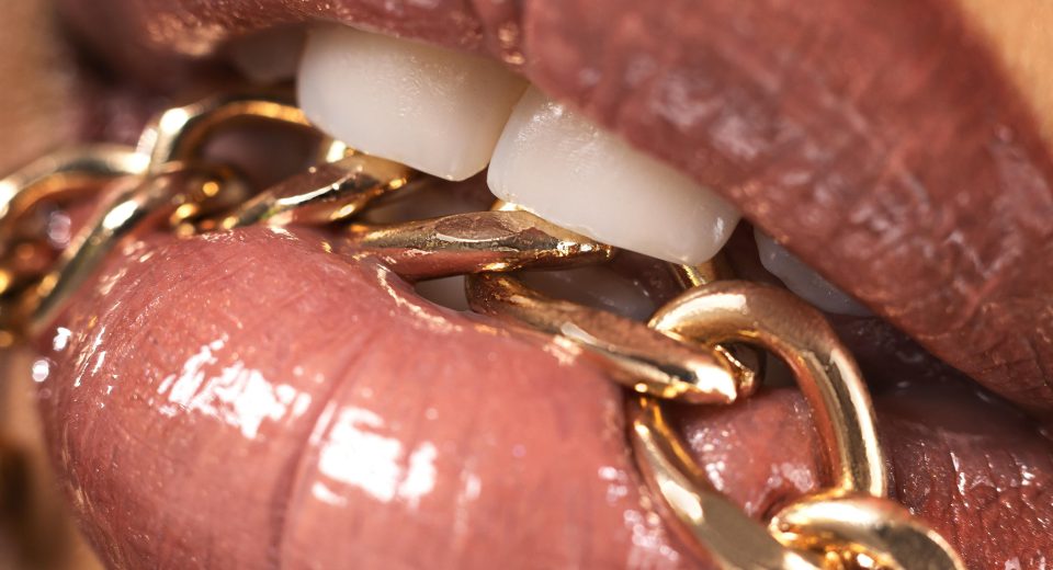 5 Ways To Make Your Lips Fuller Without Needing Needles